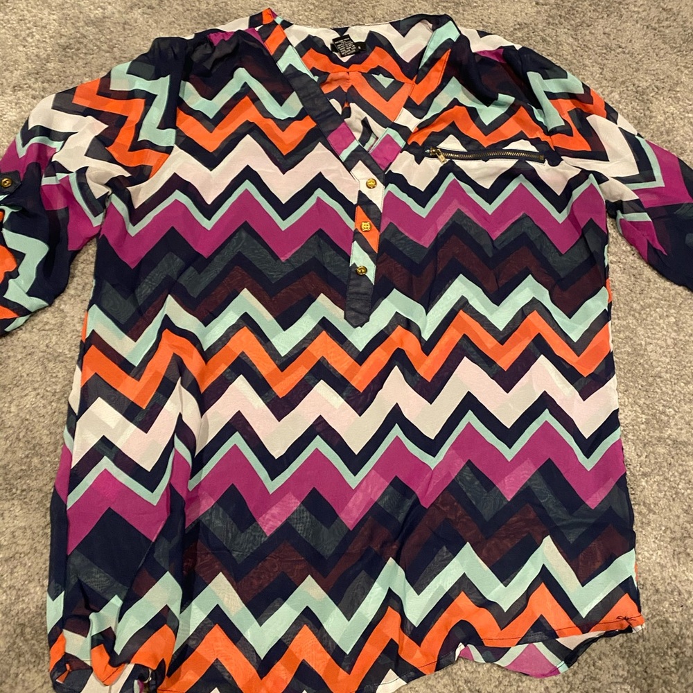 Chevron light weight blouse